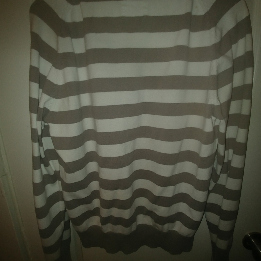 LOGG Sweater - Picture 4 of 5